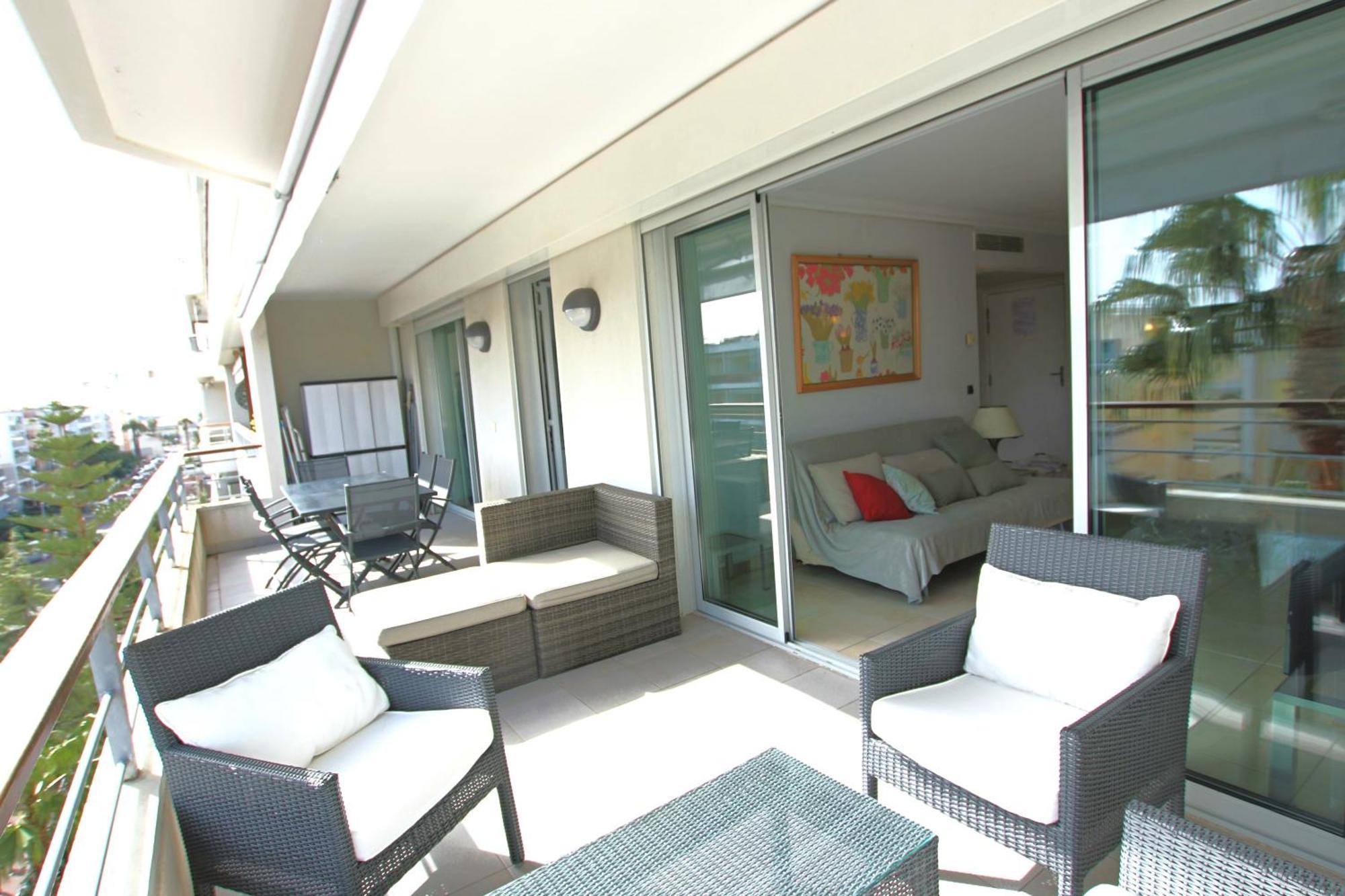 Fully Equipped Apartment With Large Terrace Lounge Area カンヌ エクステリア 写真